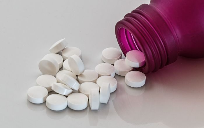 Tratamentos Farmacológicos para a COVID-19: uma revisão